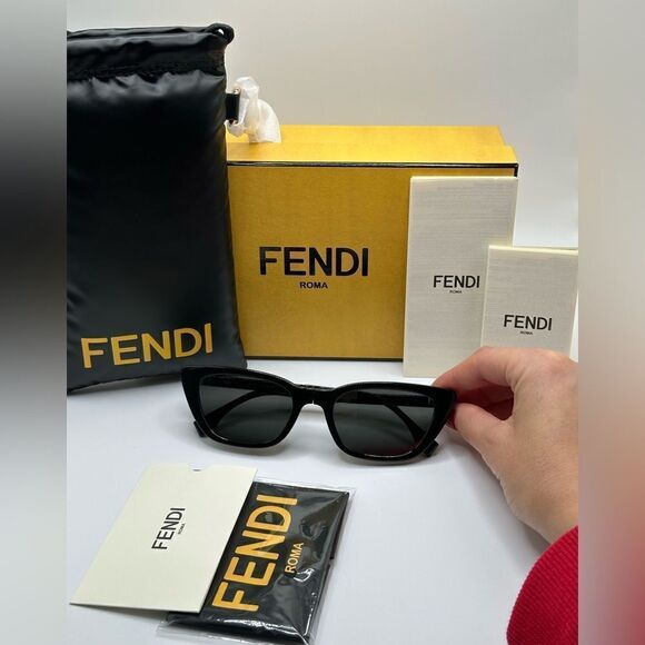 FENDI Sunglasses FE40089I 5301C Shiny Black/Smoke Mirror Pattern NEW main image 9